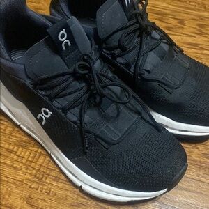 On Running women’s Black Running Shoes